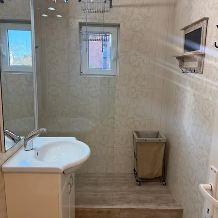 Apartament Str Crinului