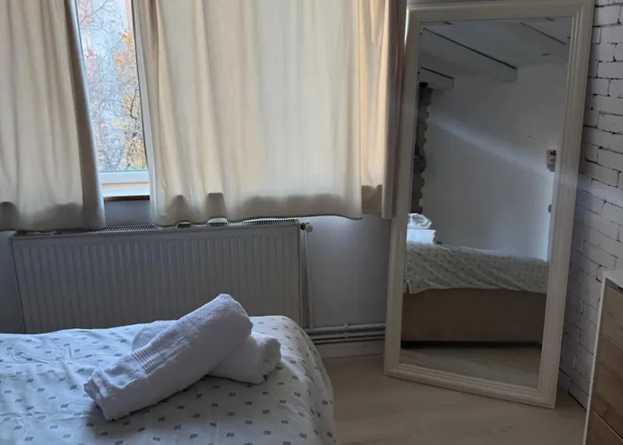 Str Crinului Apartament *